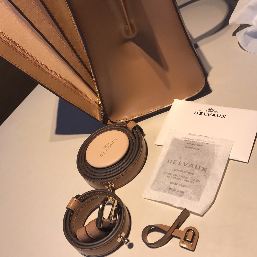 델보 브리앙 매직 박스백